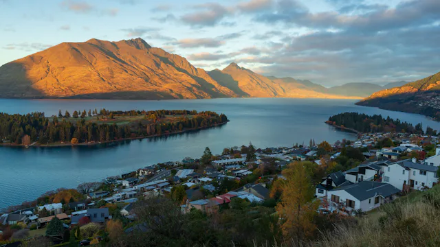 Queenstown on Lake Wakatipu, New Zealand